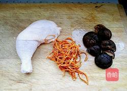 香菇炖鸡的做法图解1