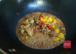 板栗烧牛蛙的做法图解9