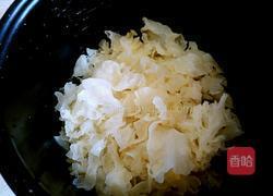 白木耳莲子红枣汤的做法图解2