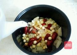 川贝银耳百合枸杞炖雪梨的做法图解6