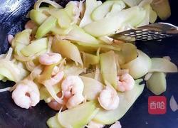 佛手瓜炒虾仁的做法图解9