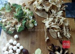 笋干老火鸭汤的做法图解3