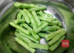 青脆五香鸭的做法图解2