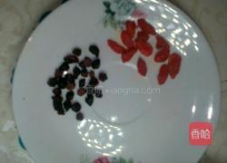 五味子枸杞茶的做法图解1