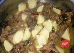 鸡骨架炖土豆的做法图解14