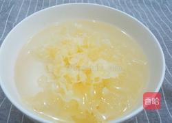 银耳木瓜汤的做法图解1