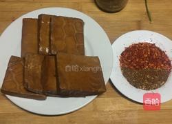 自制麻辣卤豆干的做法图解1
