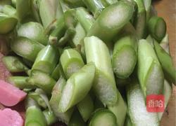五彩炒饭的做法图解1