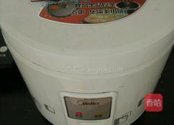 香菇臘腸土豆?fàn)F飯的做法圖解8