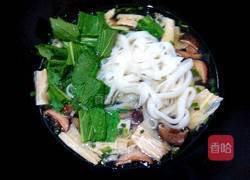 腐竹香菇汤河粉的做法图解7