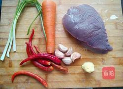 胡萝卜炒猪肝的做法图解1