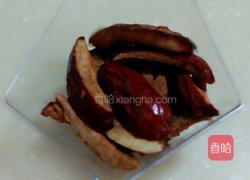 红枣银耳粥的做法图解3