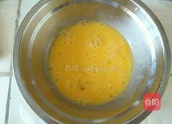 鸭蛋炒韭菜的做法图解2