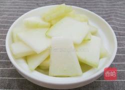 鲫鱼冬瓜汤的做法图解3