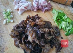 山药木耳炒肉片的做法图解4