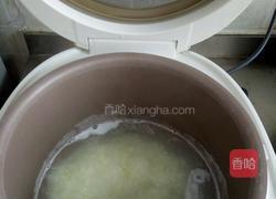 海鲜螃蟹虾仁粥的做法图解1