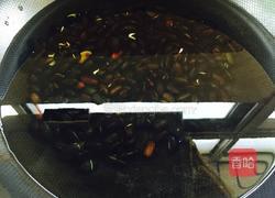 蜜汁黑豆的做法图解1