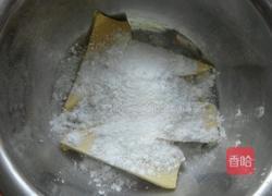 蓝莓酱小饼干的做法图解1