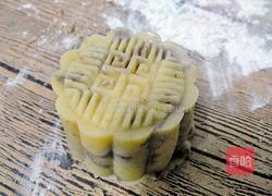 广式豆沙蛋黄月饼的做法图解20