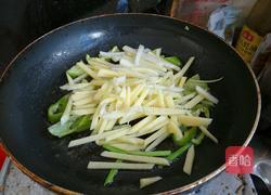 辣椒炒土豆丝的做法图解4