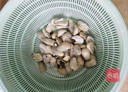 瘦肉腊肉炒草姑的做法图解4