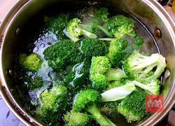 蒜泥西兰花的做法图解2