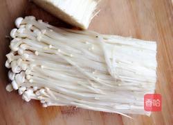 金针菇炒蛋的做法图解1