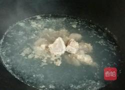 家常莲藕排骨汤的做法图解3