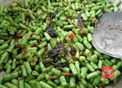 橄榄菜炒豆角的做法图解10