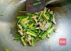 芹菜炒鸡肉的做法图解7
