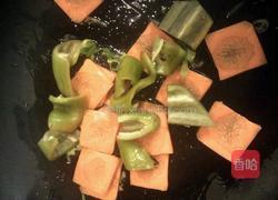 胡萝卜炒鸡肝的做法图解4