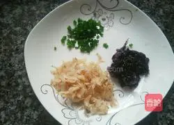 Illustration of how to make vegetarian three-fresh dumplings 3