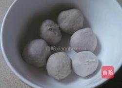 肉丸蝴蝶面汤的做法图解2
