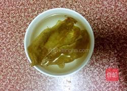 花胶鸡脚汤的做法图解1