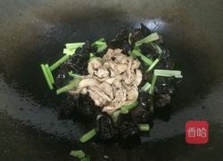 芹菜木耳炒肉的做法图解9
