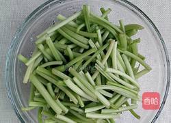 凉拌红薯梗的做法图解1