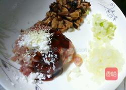 香菇炸酱面的做法图解3