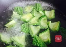 苦瓜鸡汤的做法图解5