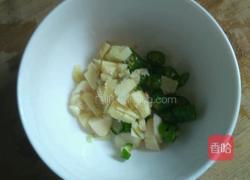 木耳藕片的做法图解2