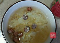 燕窝银耳莲子羹的做法图解4