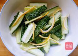 油黄瓜的做法图解2