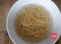 银鱼鸡蛋汤的做法图解1