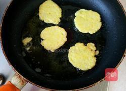 米饭鸡蛋饼的做法图解4