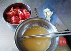 西红柿鸡蛋炒面的做法图解2