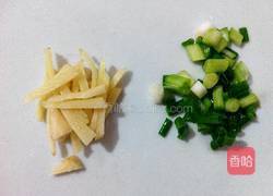 青椒炒大肠的做法图解3