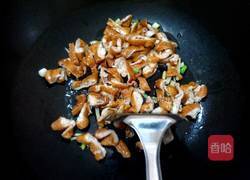 青椒炒大肠的做法图解5