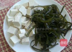 海带炖豆腐的做法图解1
