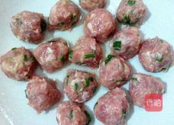 白菜丸子汤的做法图解2