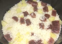 腊肠土豆饭