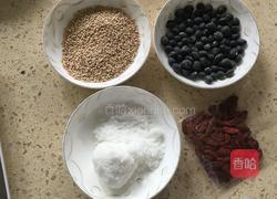 黑豆生发汤的做法图解1
